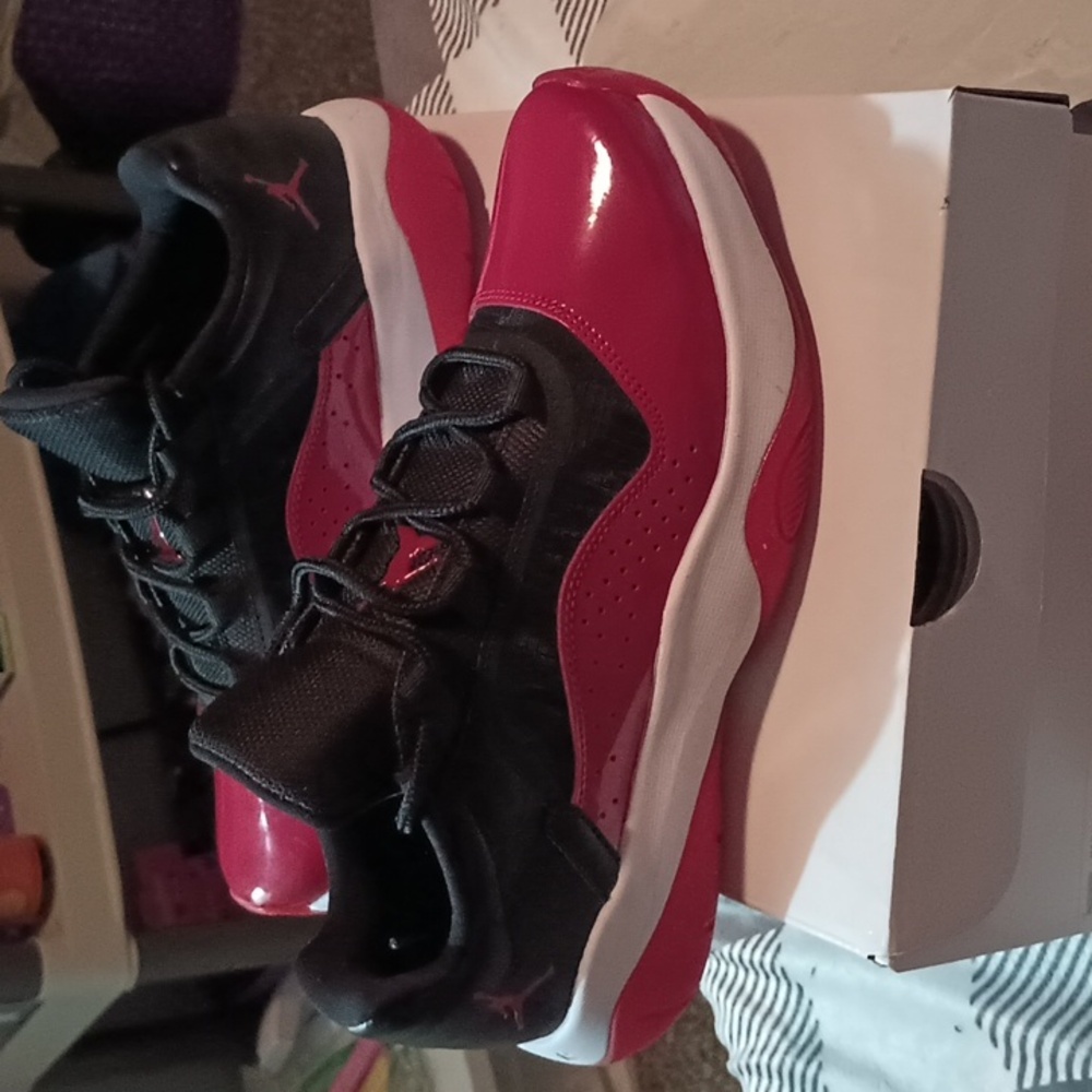 Air Jordan 11 CMFT low